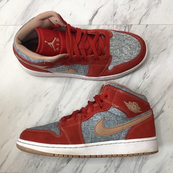 Air Jordan 1 Mid “Denim”, Men’s/Youth Size 5, Women’s 6.5 - Picture 9 of 15